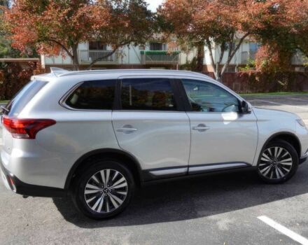 Сірий Міцубісі Аутлендер, об'ємом двигуна 2.4 л та пробігом 49 тис. км за 12100 $, фото 3 на Automoto.ua