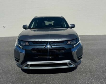 Серый Мицубиси Аутлендер, объемом двигателя 2 л и пробегом 37 тыс. км за 13400 $, фото 1 на Automoto.ua