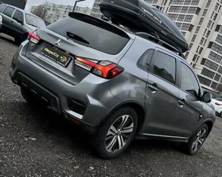 Серый Мицубиси Аутлендер, объемом двигателя 2 л и пробегом 70 тыс. км за 16899 $, фото 5 на Automoto.ua