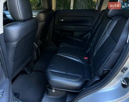 Серый Мицубиси Аутлендер, объемом двигателя 2.4 л и пробегом 80 тыс. км за 15900 $, фото 12 на Automoto.ua