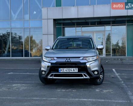Міцубісі Аутлендер 2020 у Дніпро (Дніпропетровську) на Automoto.ua Сірий Міцубісі Аутлендер, об'ємом двигуна 2.36 л та пробігом 29 тис. км за 25500 $, фото 4 на Automoto.ua