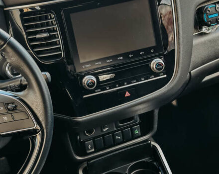 Серый Мицубиси Аутлендер, объемом двигателя 2.4 л и пробегом 95 тыс. км за 16500 $, фото 10 на Automoto.ua