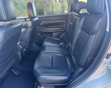 Сірий Міцубісі Аутлендер, об'ємом двигуна 2.4 л та пробігом 33 тис. км за 3000 $, фото 13 на Automoto.ua