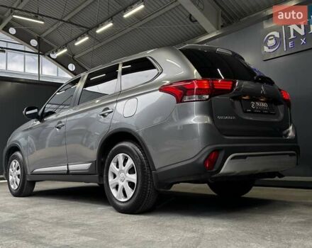 Серый Мицубиси Аутлендер, объемом двигателя 2 л и пробегом 91 тыс. км за 19000 $, фото 15 на Automoto.ua