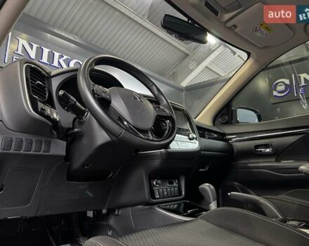 Серый Мицубиси Аутлендер, объемом двигателя 2 л и пробегом 91 тыс. км за 19000 $, фото 34 на Automoto.ua