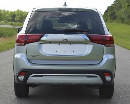 Серый Мицубиси Аутлендер, объемом двигателя 2.4 л и пробегом 35 тыс. км за 7600 $, фото 5 на Automoto.ua