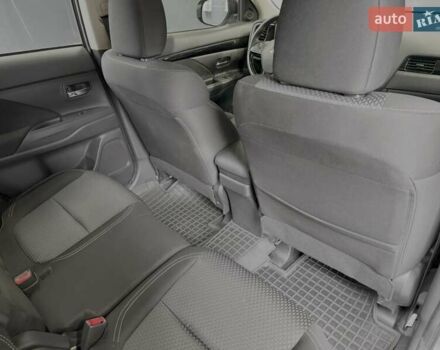 Серый Мицубиси Аутлендер, объемом двигателя 2 л и пробегом 91 тыс. км за 19000 $, фото 31 на Automoto.ua