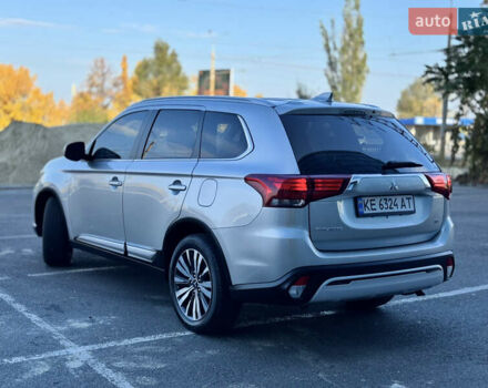 Міцубісі Аутлендер 2020 у Дніпро (Дніпропетровську) на Automoto.ua Сірий Міцубісі Аутлендер, об'ємом двигуна 2.36 л та пробігом 29 тис. км за 25500 $, фото 7 на Automoto.ua