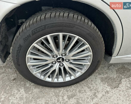 Сірий Міцубісі Аутлендер, об'ємом двигуна 2.36 л та пробігом 179 тис. км за 24950 $, фото 5 на Automoto.ua