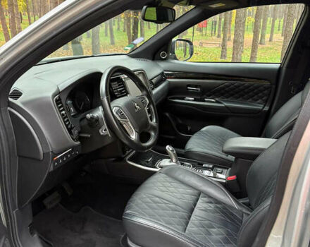 Серый Мицубиси Аутлендер, объемом двигателя 2.36 л и пробегом 179 тыс. км за 24900 $, фото 11 на Automoto.ua