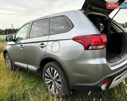 Сірий Міцубісі Аутлендер, об'ємом двигуна 2.36 л та пробігом 91 тис. км за 21150 $, фото 8 на Automoto.ua