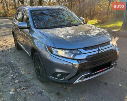 Серый Мицубиси Аутлендер, объемом двигателя 2.4 л и пробегом 120 тыс. км за 23200 $, фото 3 на Automoto.ua
