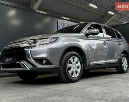 Серый Мицубиси Аутлендер, объемом двигателя 2 л и пробегом 91 тыс. км за 19000 $, фото 12 на Automoto.ua