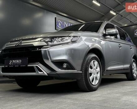 Серый Мицубиси Аутлендер, объемом двигателя 2 л и пробегом 91 тыс. км за 19000 $, фото 11 на Automoto.ua