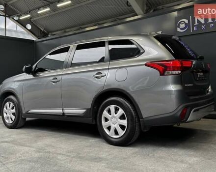 Серый Мицубиси Аутлендер, объемом двигателя 2 л и пробегом 91 тыс. км за 19000 $, фото 13 на Automoto.ua