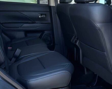 Сірий Міцубісі Аутлендер, об'ємом двигуна 3 л та пробігом 37 тис. км за 6100 $, фото 10 на Automoto.ua