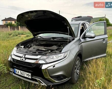 Сірий Міцубісі Аутлендер, об'ємом двигуна 2.36 л та пробігом 91 тис. км за 21150 $, фото 17 на Automoto.ua