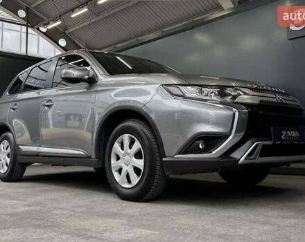 Серый Мицубиси Аутлендер, объемом двигателя 2 л и пробегом 91 тыс. км за 19000 $, фото 24 на Automoto.ua