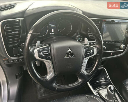 Сірий Міцубісі Аутлендер, об'ємом двигуна 0 л та пробігом 157 тис. км за 25900 $, фото 28 на Automoto.ua