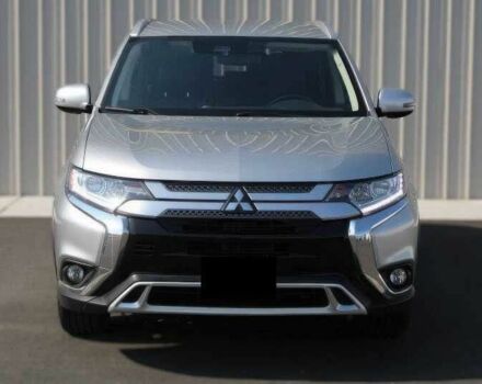 Мицубиси Аутлендер 2020 в Черкассах на Automoto.ua Серый Мицубиси Аутлендер, объемом двигателя 2.4 л и пробегом 68 тыс. км за 13000 $, фото 1 на Automoto.ua