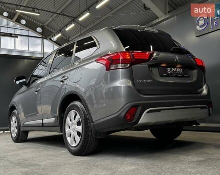 Серый Мицубиси Аутлендер, объемом двигателя 2 л и пробегом 91 тыс. км за 19000 $, фото 17 на Automoto.ua