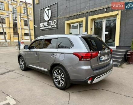 Сірий Міцубісі Аутлендер, об'ємом двигуна 2.36 л та пробігом 136 тис. км за 14800 $, фото 5 на Automoto.ua