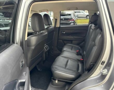 Серый Мицубиси Аутлендер, объемом двигателя 2.4 л и пробегом 36 тыс. км за 10200 $, фото 11 на Automoto.ua