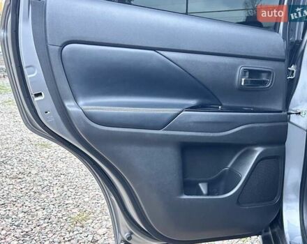Міцубісі Аутлендер 2020 у Одесі на Automoto.ua Сірий Міцубісі Аутлендер, об'ємом двигуна 2.4 л та пробігом 225 тис. км за 19800 $, фото 30 на Automoto.ua
