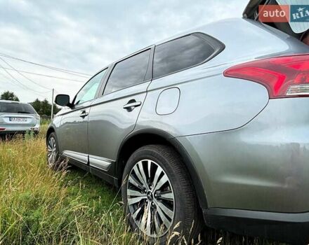 Сірий Міцубісі Аутлендер, об'ємом двигуна 2.36 л та пробігом 91 тис. км за 21150 $, фото 9 на Automoto.ua