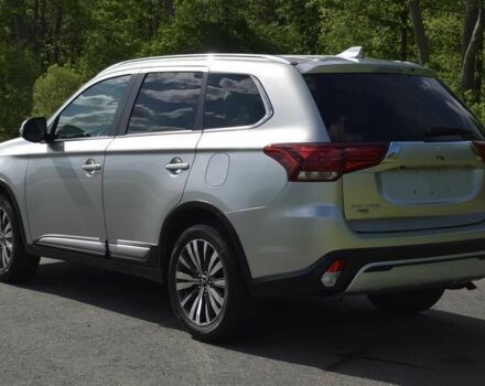 Серый Мицубиси Аутлендер, объемом двигателя 2.4 л и пробегом 35 тыс. км за 7600 $, фото 4 на Automoto.ua