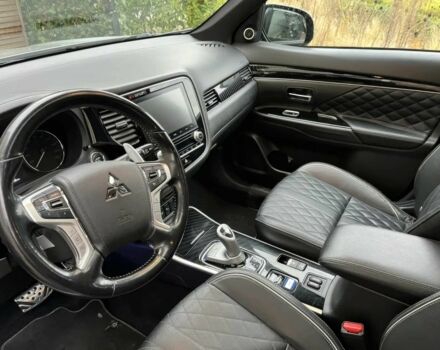 Серый Мицубиси Аутлендер, объемом двигателя 2.4 л и пробегом 49 тыс. км за 13300 $, фото 7 на Automoto.ua