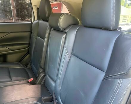 Серый Мицубиси Аутлендер, объемом двигателя 2.4 л и пробегом 35 тыс. км за 5100 $, фото 12 на Automoto.ua