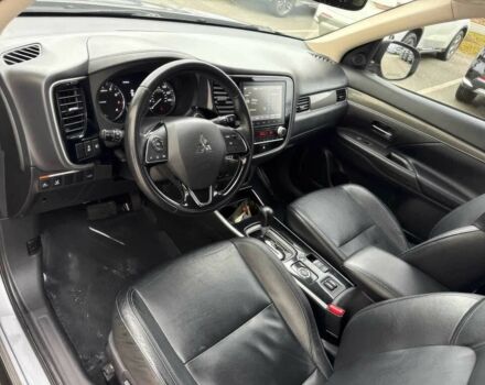 Серый Мицубиси Аутлендер, объемом двигателя 2.4 л и пробегом 47 тыс. км за 8000 $, фото 9 на Automoto.ua