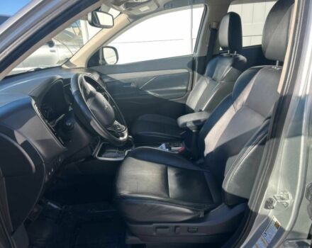 Сірий Міцубісі Аутлендер, об'ємом двигуна 2.4 л та пробігом 39 тис. км за 8000 $, фото 7 на Automoto.ua