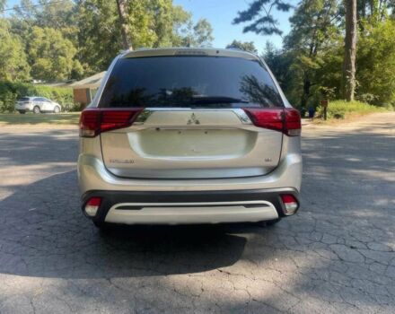 Сірий Міцубісі Аутлендер, об'ємом двигуна 2.4 л та пробігом 48 тис. км за 14200 $, фото 5 на Automoto.ua