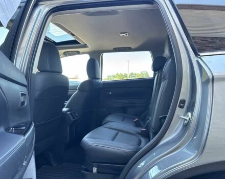 Сірий Міцубісі Аутлендер, об'ємом двигуна 3 л та пробігом 37 тис. км за 6100 $, фото 11 на Automoto.ua