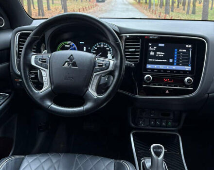 Серый Мицубиси Аутлендер, объемом двигателя 2.36 л и пробегом 179 тыс. км за 24900 $, фото 15 на Automoto.ua