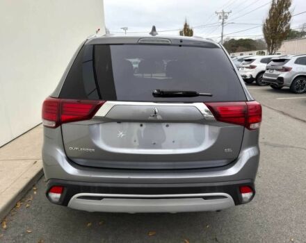 Серый Мицубиси Аутлендер, объемом двигателя 2.4 л и пробегом 36 тыс. км за 10200 $, фото 4 на Automoto.ua