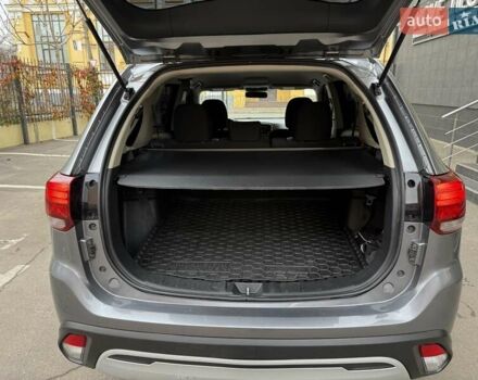 Сірий Міцубісі Аутлендер, об'ємом двигуна 2.36 л та пробігом 136 тис. км за 14800 $, фото 20 на Automoto.ua