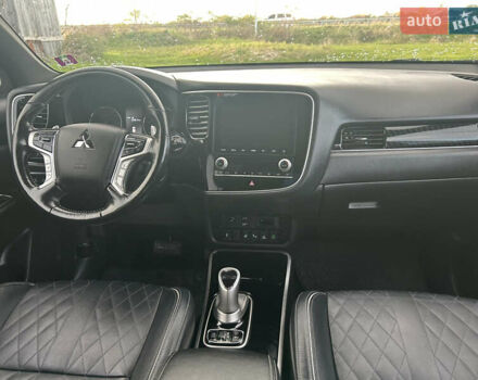 Сірий Міцубісі Аутлендер, об'ємом двигуна 0 л та пробігом 157 тис. км за 25900 $, фото 19 на Automoto.ua