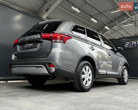 Серый Мицубиси Аутлендер, объемом двигателя 2 л и пробегом 91 тыс. км за 19000 $, фото 20 на Automoto.ua