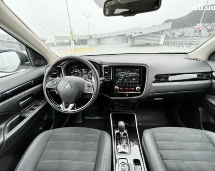 Серый Мицубиси Аутлендер, объемом двигателя 2.4 л и пробегом 24 тыс. км за 27950 $, фото 8 на Automoto.ua