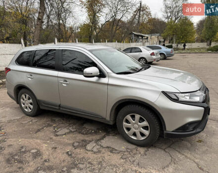 Мицубиси Аутлендер 2020 в Кропивницком (Кировограде) на Automoto.ua Серый Мицубиси Аутлендер, объемом двигателя 2 л и пробегом 100 тыс. км за 18300 $, фото 3 на Automoto.ua