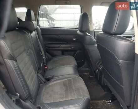 Серый Мицубиси Аутлендер, объемом двигателя 2.36 л и пробегом 112 тыс. км за 2900 $, фото 10 на Automoto.ua