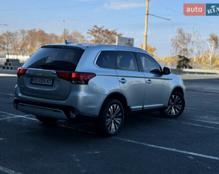 Міцубісі Аутлендер 2020 у Дніпро (Дніпропетровську) на Automoto.ua Сірий Міцубісі Аутлендер, об'ємом двигуна 2.36 л та пробігом 29 тис. км за 25500 $, фото 6 на Automoto.ua