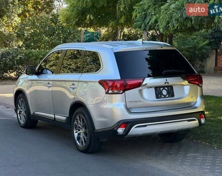 Серый Мицубиси Аутлендер, объемом двигателя 2.4 л и пробегом 80 тыс. км за 15900 $, фото 6 на Automoto.ua