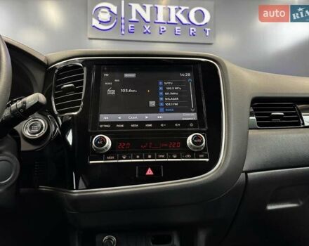 Серый Мицубиси Аутлендер, объемом двигателя 2 л и пробегом 91 тыс. км за 19000 $, фото 40 на Automoto.ua