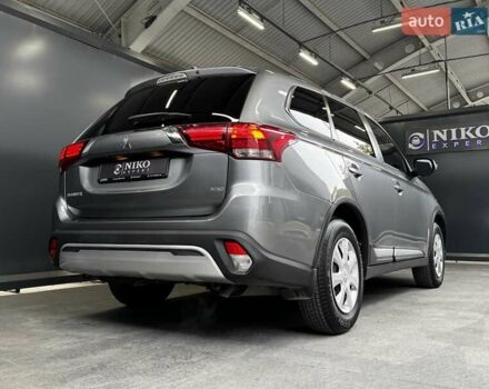 Серый Мицубиси Аутлендер, объемом двигателя 2 л и пробегом 91 тыс. км за 19000 $, фото 18 на Automoto.ua