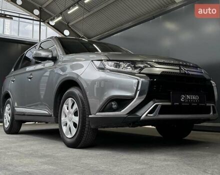 Серый Мицубиси Аутлендер, объемом двигателя 2 л и пробегом 91 тыс. км за 19000 $, фото 26 на Automoto.ua