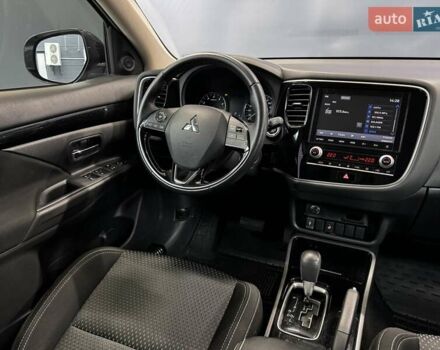 Серый Мицубиси Аутлендер, объемом двигателя 2 л и пробегом 91 тыс. км за 19000 $, фото 39 на Automoto.ua